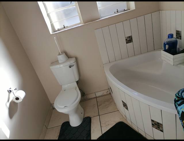 2 BEDROOM APARTMENT FOR SALE IN WATERVAL EAST